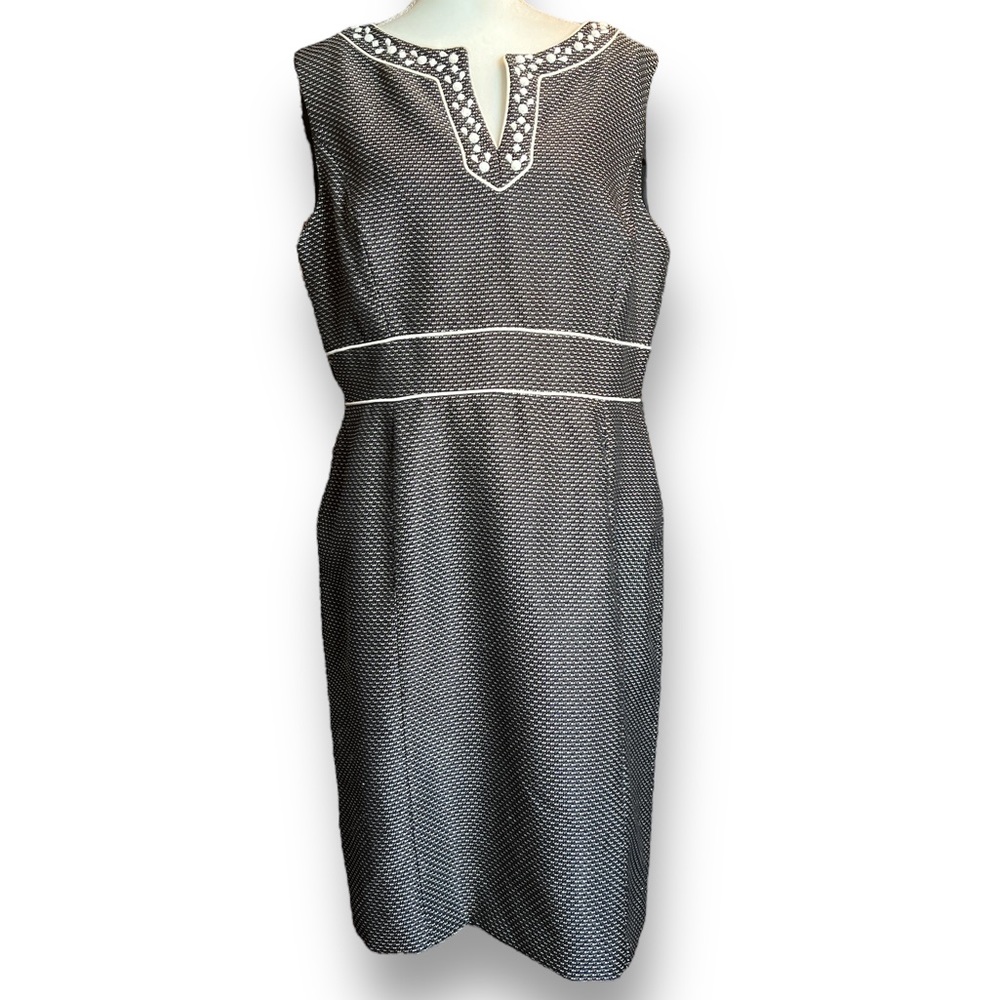 Tahari ASL  Arthur S Levine  black and white woven sheath dress. Size 16.  EUC